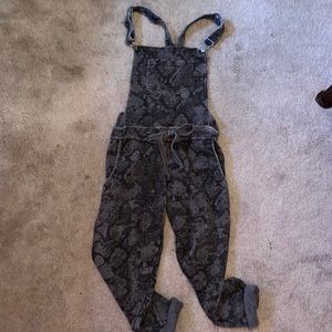 Ultra soft snake print overalls in cozy fleece fabric size small